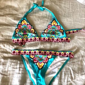 New Victoria’s Secret patterned teal bikini